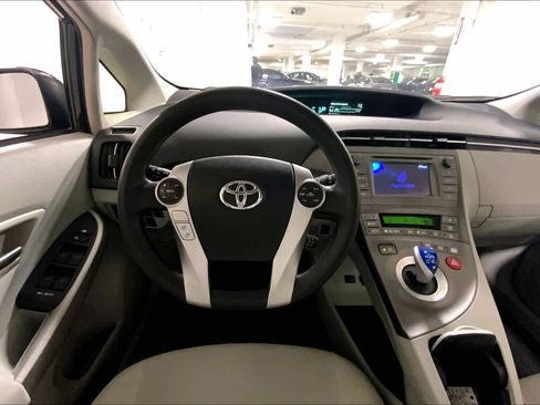 Used 2012 Toyota Prius Two FWD image 5
