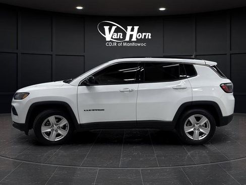 Used 2022 Jeep Compass Latitude image 10