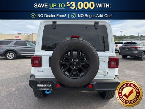 Used 2024 Jeep Wrangler Unlimited Sahara image 7