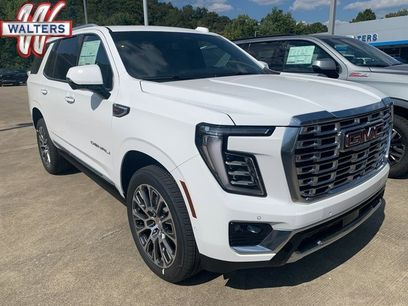 New 2025 GMC Yukon Denali w/ Sun & Power Step Package