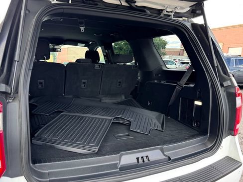 Used 2018 Ford Expedition XLT AWD/4WD image 13
