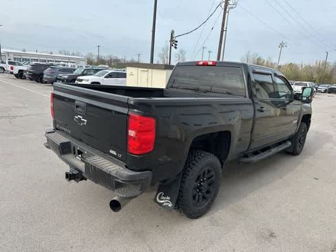 Used 2019 Chevrolet Silverado 2500 LT w/ Midnight Edition image 18