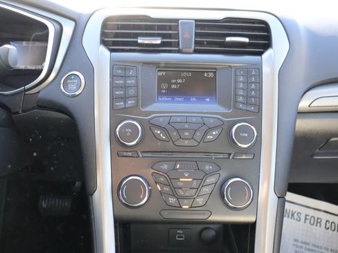 Used 2018 Ford Fusion S image 23