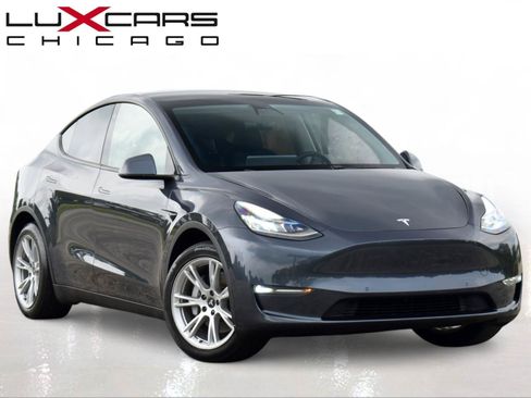Used 2021 Tesla Model Y Long Range AWD/4WD image 1