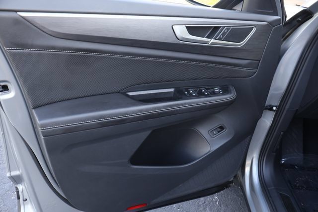 Certified 2026 Volkswagen Atlas Cross Sport SE FWD image 11