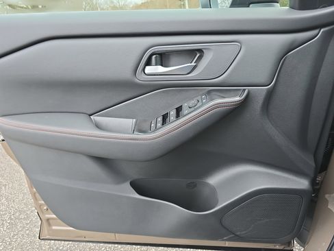 New 2026 Nissan Rogue SV AWD/4WD image 26