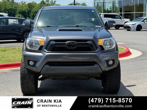 Used 2014 Toyota Tacoma 4x4 Double Cab w/ TRD Sport Package image 2