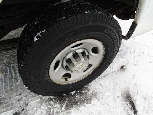 Used 2021 Chevrolet Express 2500 w/ Driver Convenience Package image 24