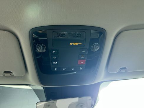 New 2026 Kia Carnival EX FWD image 20