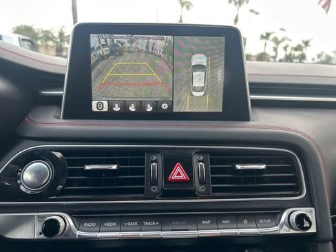 Used 2020 Genesis G70 2.0T w/ Sport Package image 11