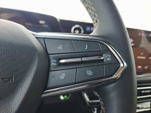 New 2027 Chevrolet Traverse Z71 w/ Driver Confidence Package AWD/4WD image 22