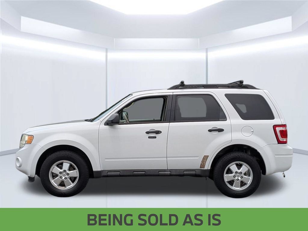 Used 2012 Ford Escape XLT FWD image 2