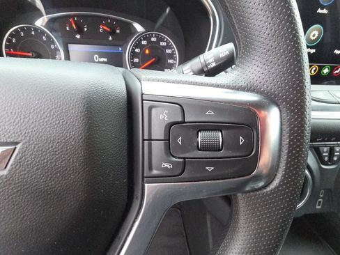 Used 2025 Chevrolet Blazer LT AWD/4WD image 19