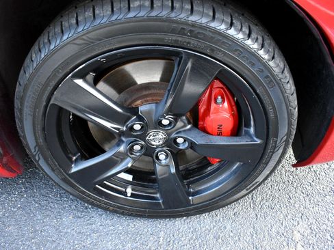 Used 2015 Nissan 370Z Coupe image 28