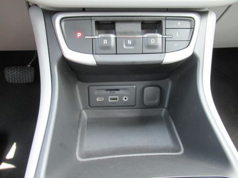 Used 2023 GMC Terrain SLT FWD image 26
