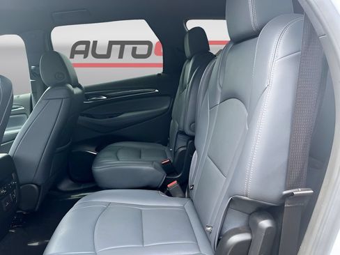 Used 2024 Buick Enclave Premium AWD/4WD image 24