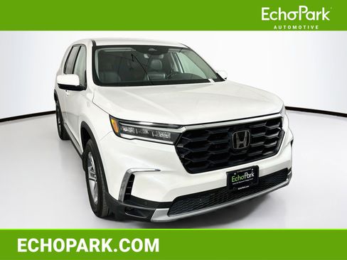 Used 2025 Honda Pilot EX-L image 1