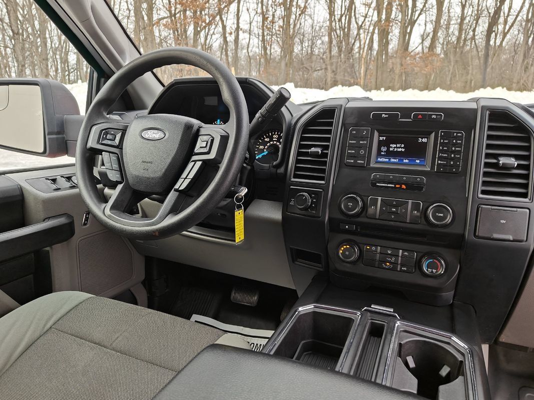 Used 2017 Ford F150 XL w/ Equipment Group 101A Mid AWD/4WD image 18