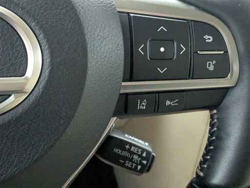 Used 2022 Lexus GX 460 Premium w/ Premium Package image 29