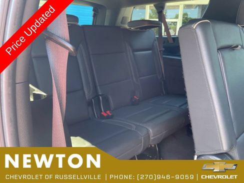 Used 2023 GMC Yukon XL SLT AWD/4WD image 34
