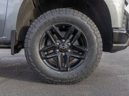 Used 2019 Chevrolet Silverado 1500 LT Trail Boss image 12