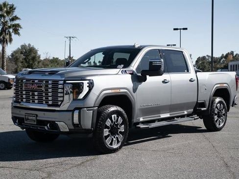 New 2026 GMC Sierra 2500 Denali w/ Denali Reserve Package image 8