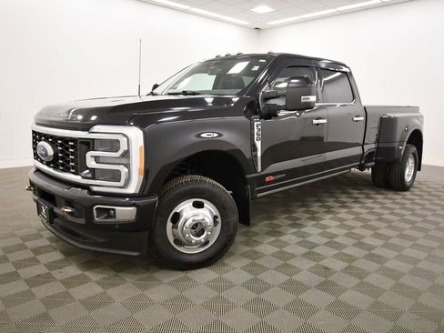 Used 2023 Ford F350 Limited w/ FX4 Off-Road Package AWD/4WD image 2