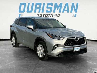 Used 2023 Toyota Highlander LE