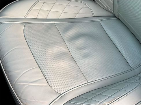 Used 2016 Ford Explorer Platinum image 20