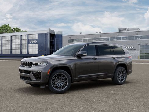 New 2026 Jeep Grand Cherokee L Summit AWD/4WD image 1