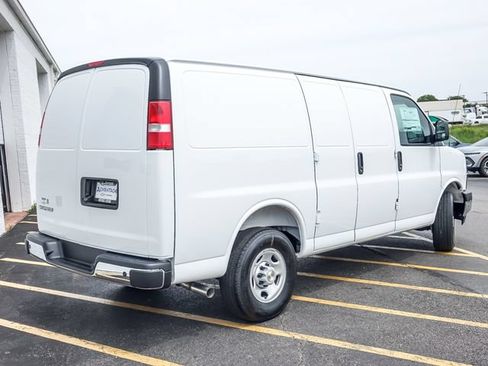 New 2026 Chevrolet Express 2500 w/ Communications Package RWD image 6