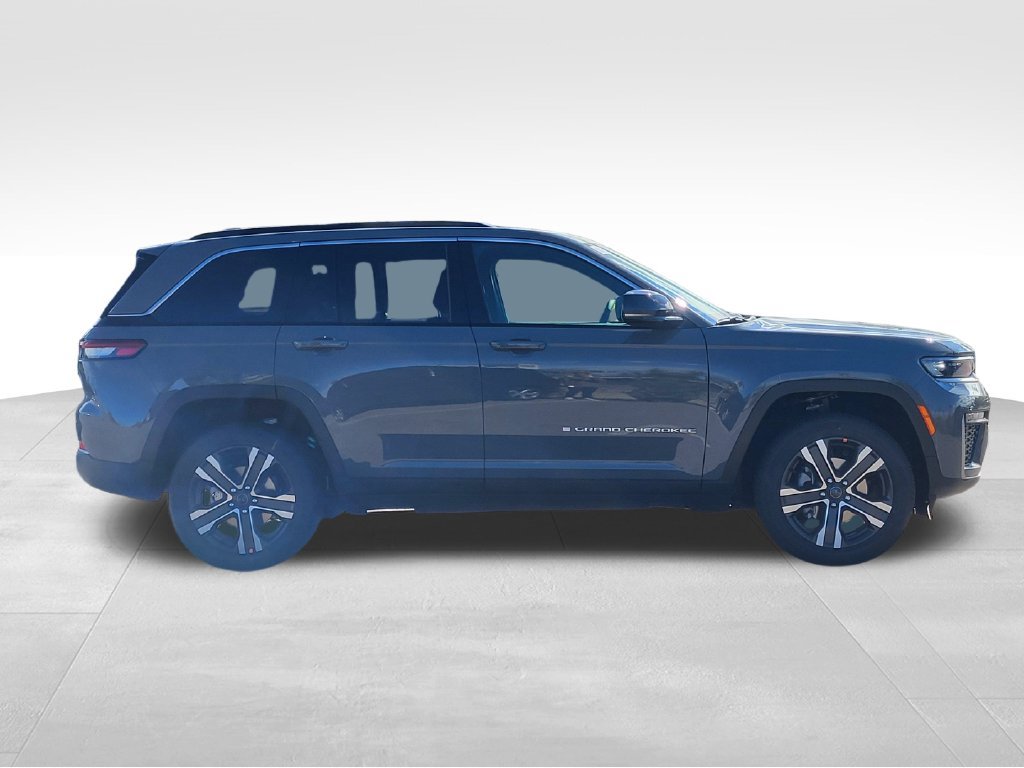 New 2027 Jeep Grand Cherokee Limited AWD/4WD image 4