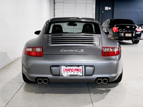 Used 2005 Porsche 911 Carrera S RWD image 4