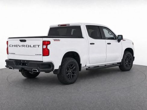 Used 2022 Chevrolet Silverado 1500 Custom Trail Boss w/ LPO, Dark Essentials Package AWD/4WD image 14