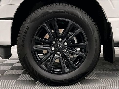 Used 2025 Ford F150 Platinum AWD/4WD image 9