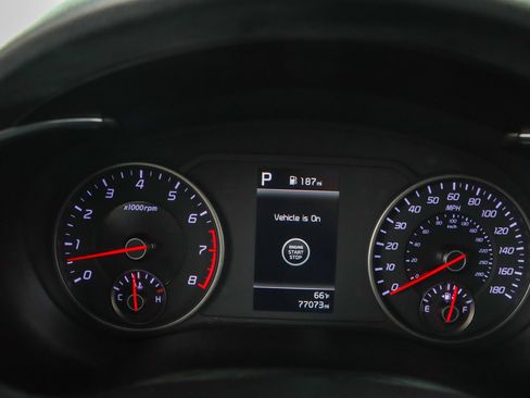 Used 2022 Kia Stinger GT1 RWD image 15