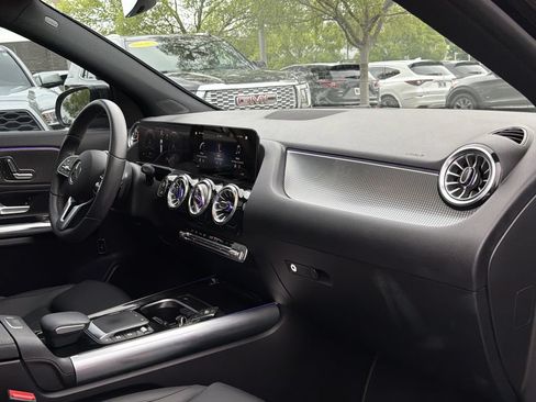 Used 2023 Mercedes-Benz GLA 250 4MATIC image 19