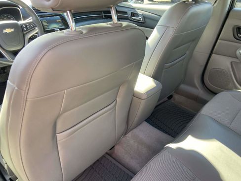 Used 2015 Chevrolet Malibu LT image 3