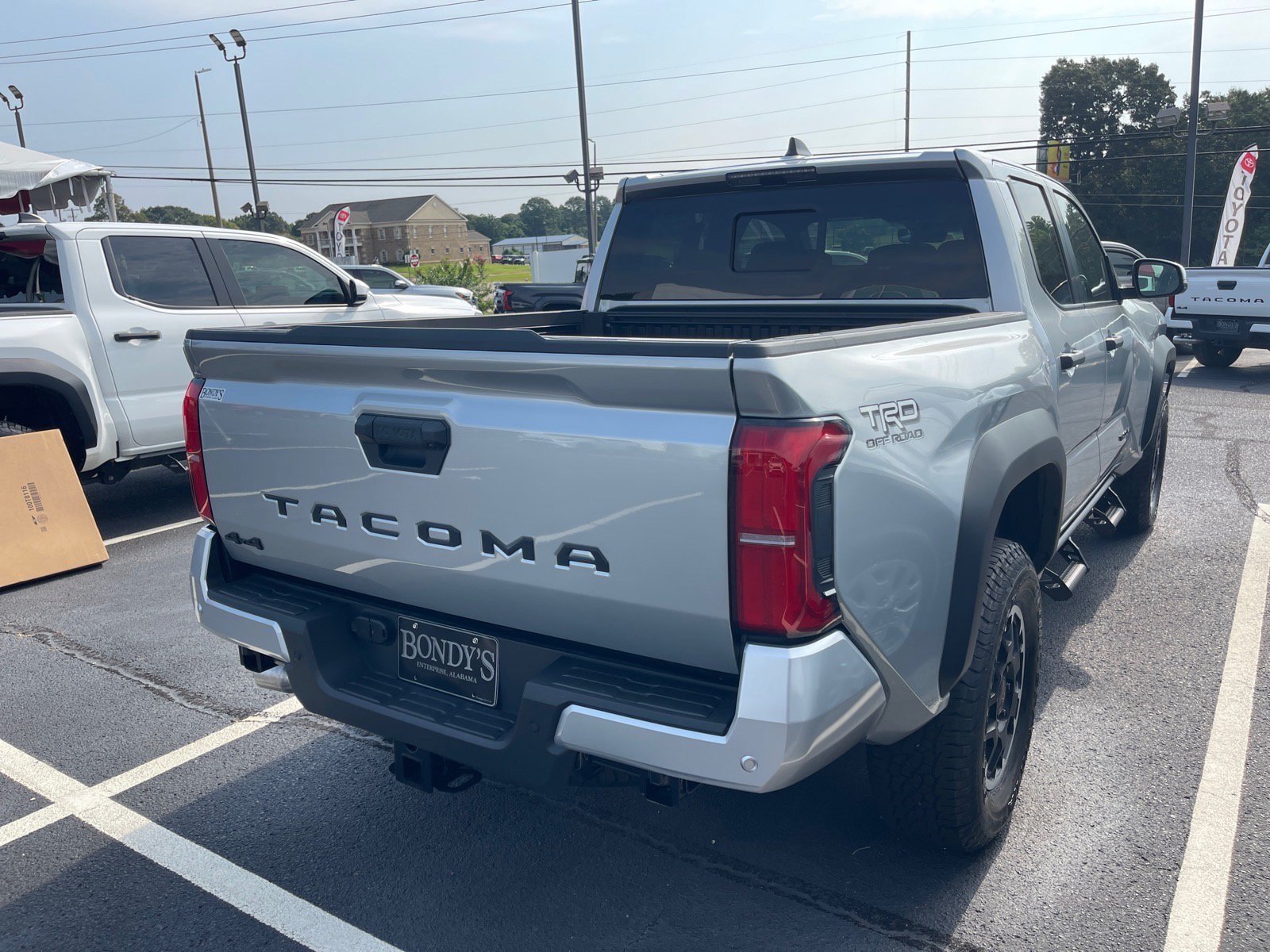 New 2026 Toyota Tacoma TRD Off-Road w/ TRD Off Road Upgrade Package AWD/4WD image 15