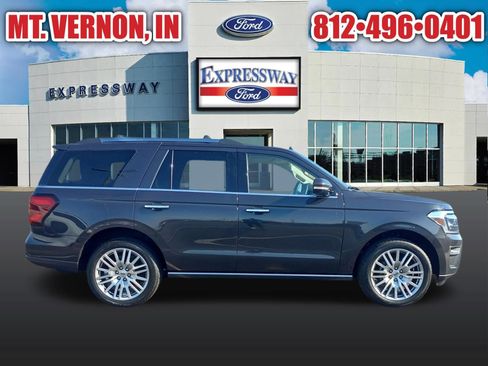 Used 2024 Ford Expedition Limited image 5