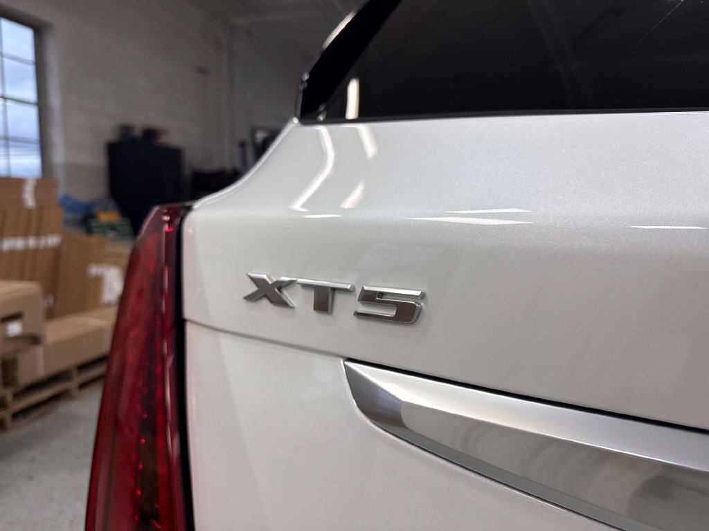 Used 2024 Cadillac XT5 Premium Luxury AWD/4WD image 32