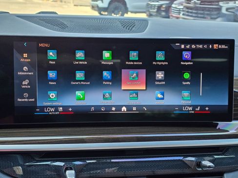 Used 2024 BMW X7 xDrive40i w/ Executive Package AWD/4WD image 14