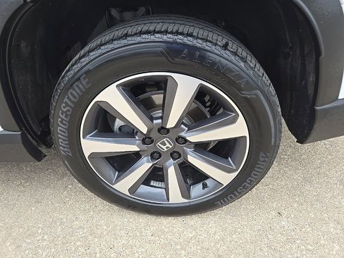 Used 2023 Honda Pilot Elite image 23