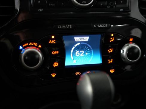Used 2013 Nissan Juke SV AWD/4WD image 20