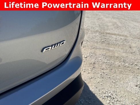 Used 2024 Ford Edge SEL image 10