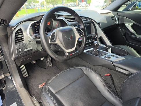 Used 2016 Chevrolet Corvette Z06 w/ Z07 Performance Package RWD image 18