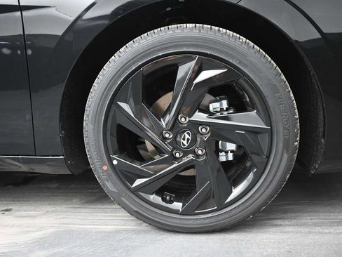 New 2026 Hyundai Elantra SEL Sport FWD image 10
