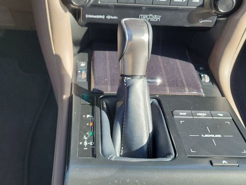 Used 2023 Lexus GX 460 Luxury image 35