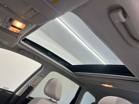 Used 2017 Subaru Forester 2.5i Premium w/ All-Weather Package image 13