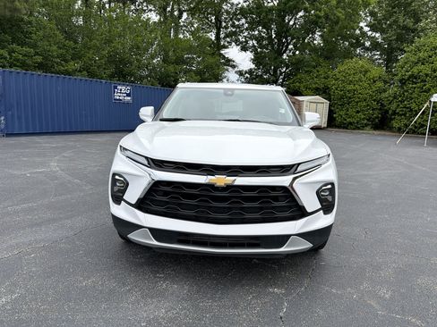 Used 2024 Chevrolet Blazer LT w/ Sound & Technology Package FWD image 2